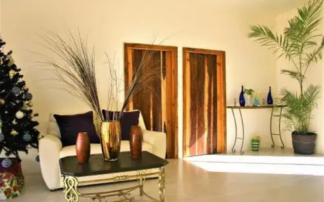 Mayan Majesty Boutique Hotel