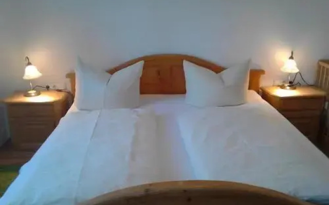 Lizzi Mountain Apartments