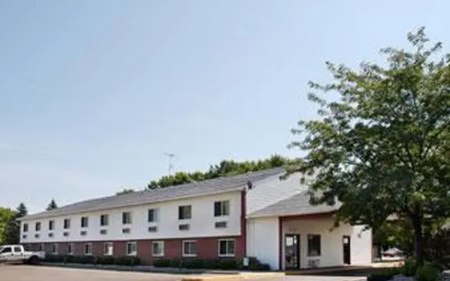 Becker inn & Suites