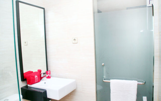 ZEN Rooms By Pass Juanda