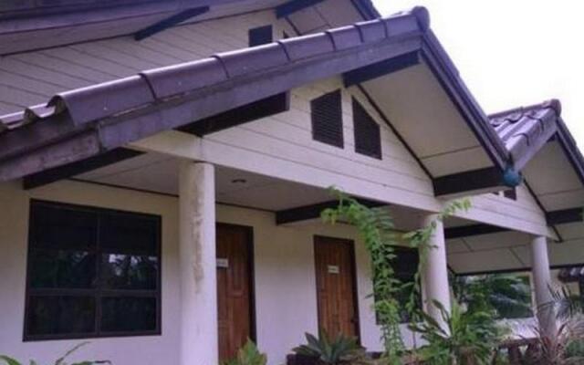 Rommai Chailay Resort & Seafood