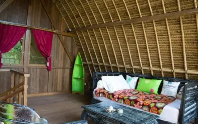Kuda Laut Bungalows & Diving