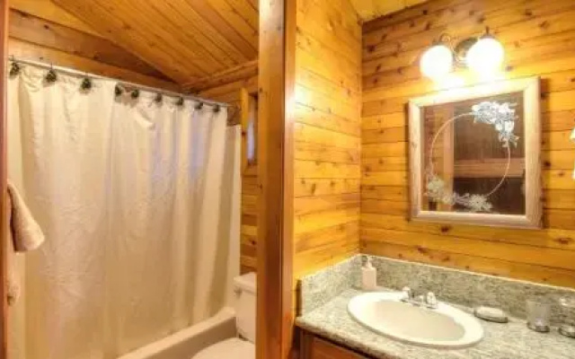Treetops Cabin