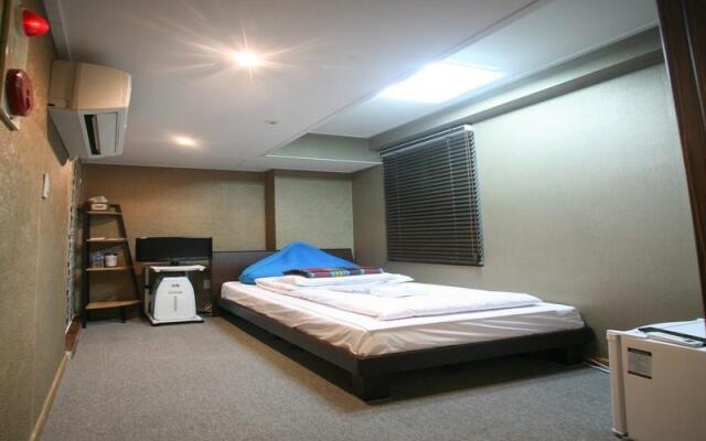 Shinhwa Premium Guesthouse