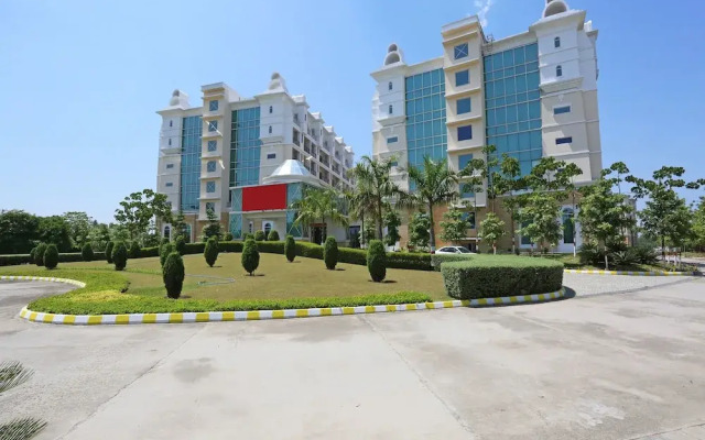 Capital O 13727 Hotel Aarogyam Suites