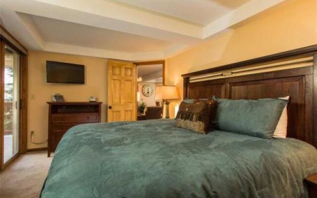 Torian Plum Plaza 307