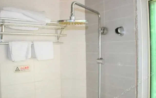 Haro Light Hotel (Wuhan Hubu Alley)