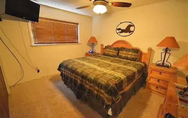 206 Coal Mountain - 3 Br condo by RedAwning