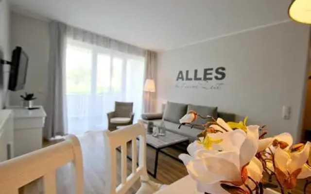 Villa Karola Ferienwohnungen Paradies Rügen