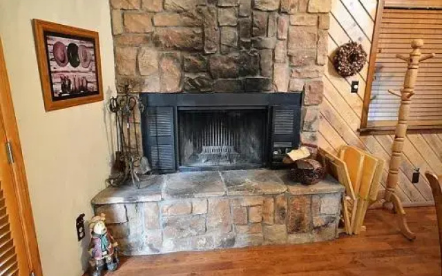 206 Coal Mountain - 3 Br condo by RedAwning