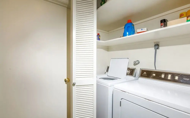 South Sierra Condominium #143428
