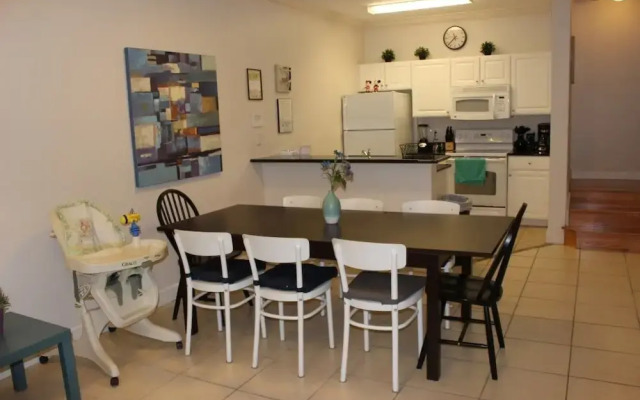 ACO FUN - 3bd townhome (1514)