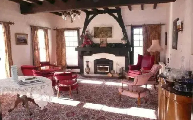 Barnett Lodge
