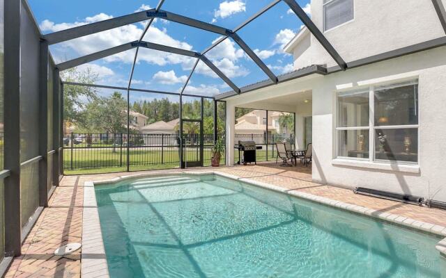 Huge Luxury Executive Rental with Private Pool & Fenced-in Backyard