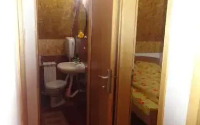 Guest House Happy