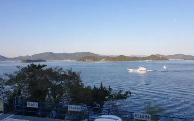 Tongyeong Pado Sori Pension