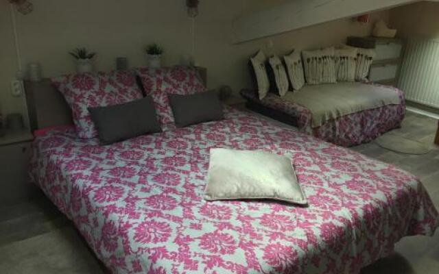 Les Rêves d'Églantine et d'Augusta Chambres et Gîtes