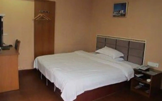 Super 8 Hotel Putian Bus Station