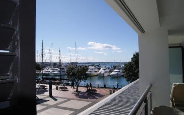 CBD Viaduct Harbour Resort
