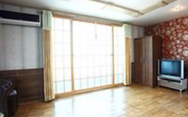 Geojedohaeyang Pension