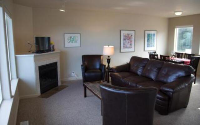 Whale Watcher’s Lookout - 2 Br Home