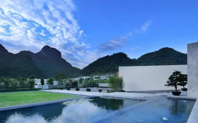 Elite Aqua Hot Spring Villa Hotel