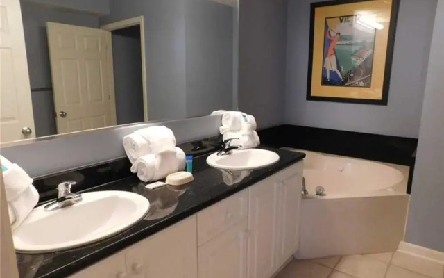 Yacht Club Villas Unit 703 - 3 Br Condo
