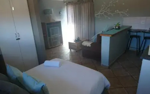 Razel Lodge