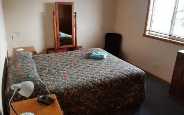 Waratah Falls Holiday Unit