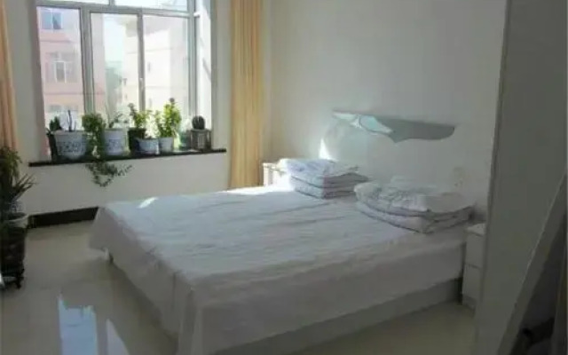 Autumn Populars Family Guesthouse