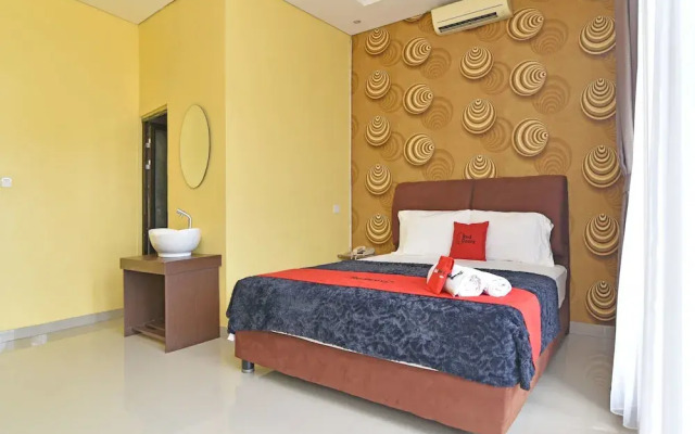 RedDoorz near Garuda Wisnu Kencana
