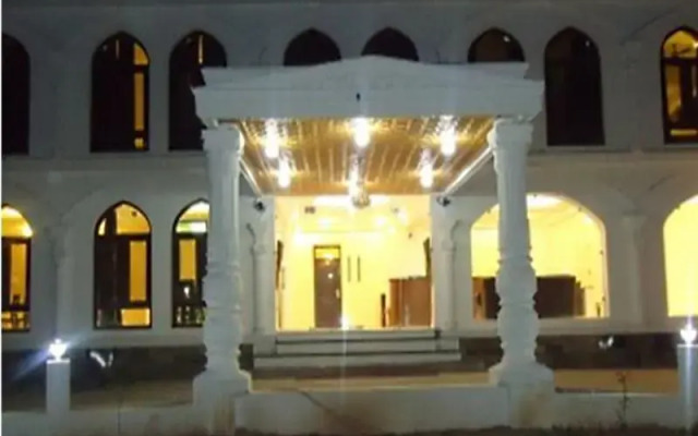 Hotel Naqash Residency