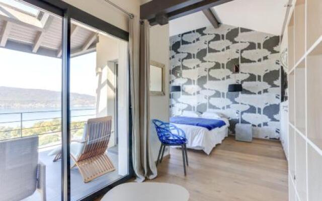 Le Clos Du Lac - Maison DHôtes - Guest House