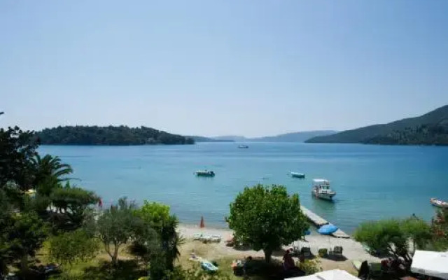 Akrogiali Studios