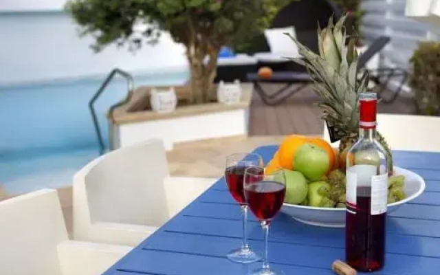 2 Br Villa Mykonos - Chg 8901