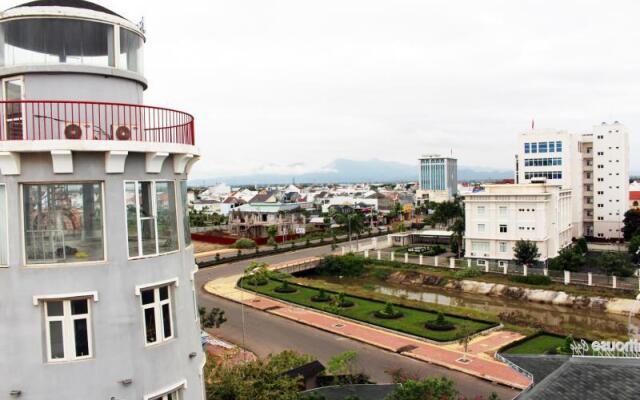 Lighthouse Hotel