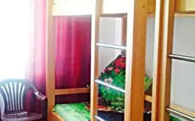 Hostel Barneo