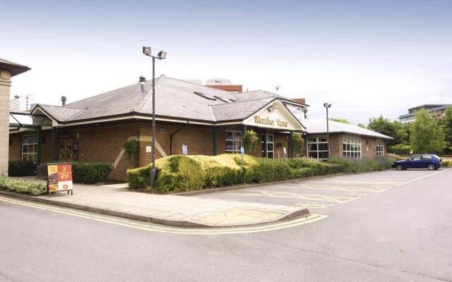 Premier Inn Bracknell Central Hotel
