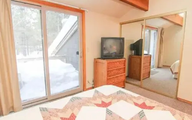 Quelah 28 - 3 Br condo by RedAwning