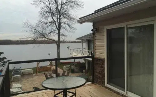 Victoria Harbour Cottages
