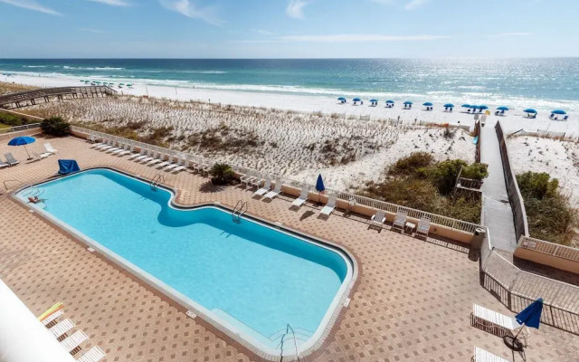 Islander 4008 by RedAwning