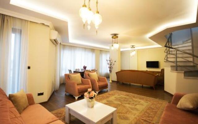 Prince Suite Apart