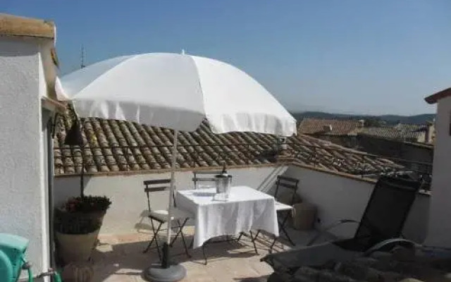 Mougins Village Lombards