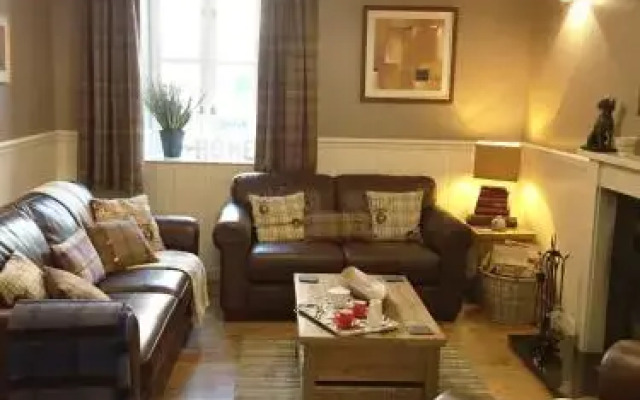 Hillview Cottage