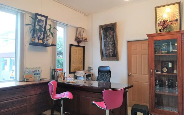 Kularb Service Mansion