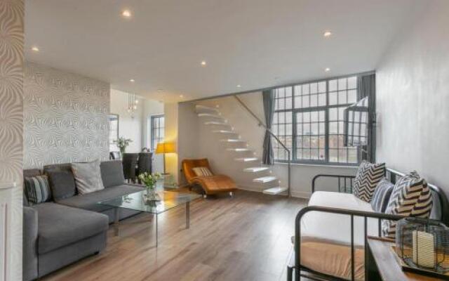 Award Winning Beautiful Quayside Kenilworth House