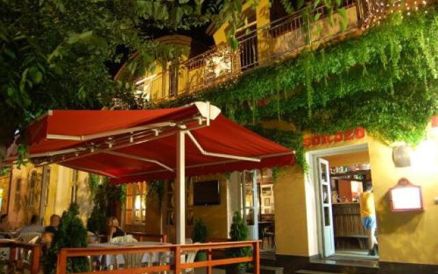 Club Hotel 502 Kalocsa