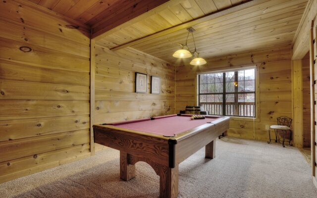 Above It All  446 - Four Bedroom Cabin