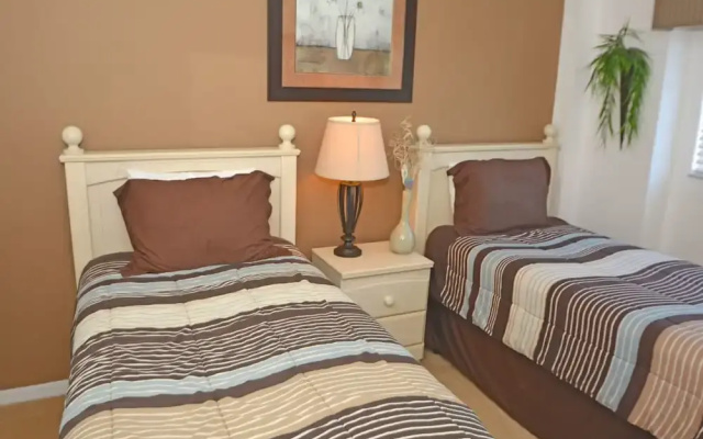 236SA Sunshine Palms Villa 5 Br home by RedAwning
