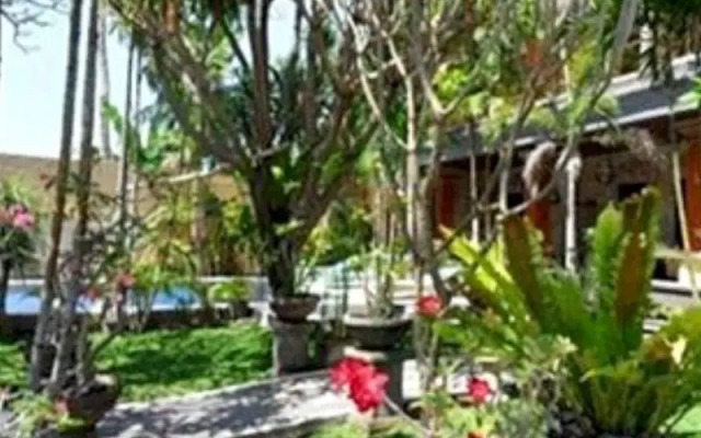 Stana Puri Anom Guest House
